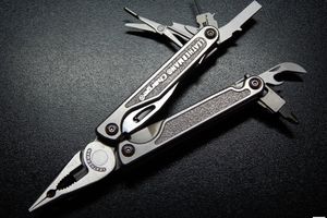 Multitool review Leatherman Charge TTi