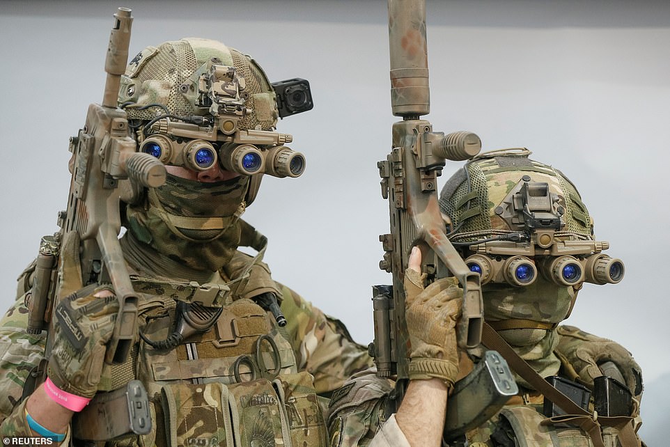 Four eyes are better than two! Ukrainian SOF at CEE expo 2019