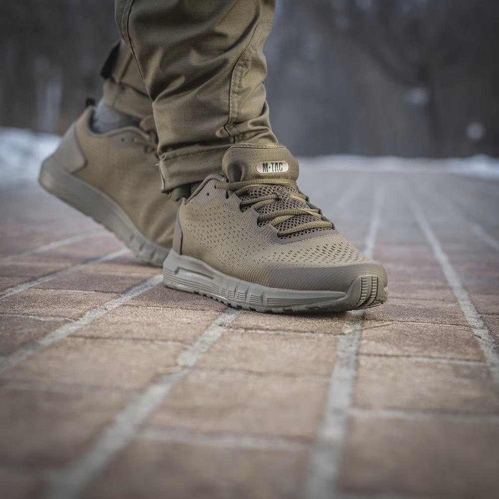 Summer tactical sneakers for tile floors