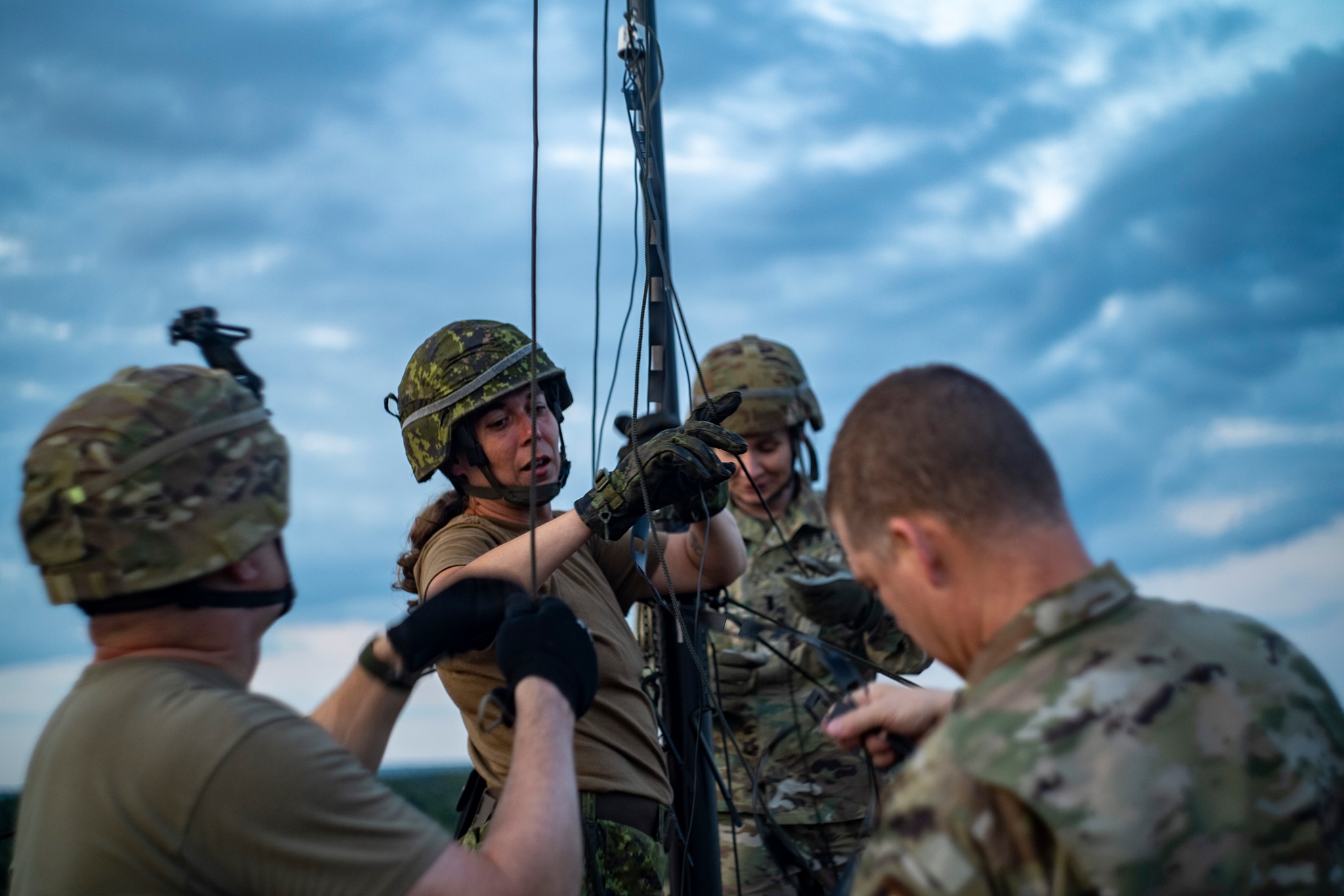 Recently Members of the 81st Stryker Brigade Combat Team, Washington National Guard and members from Canadian Armed Forces in Ukraine  took part in joint communications training