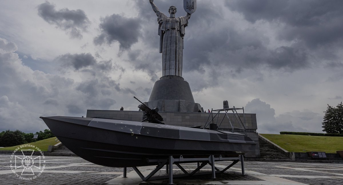 An underwater drone near the “Motherland” monument in Kyiv