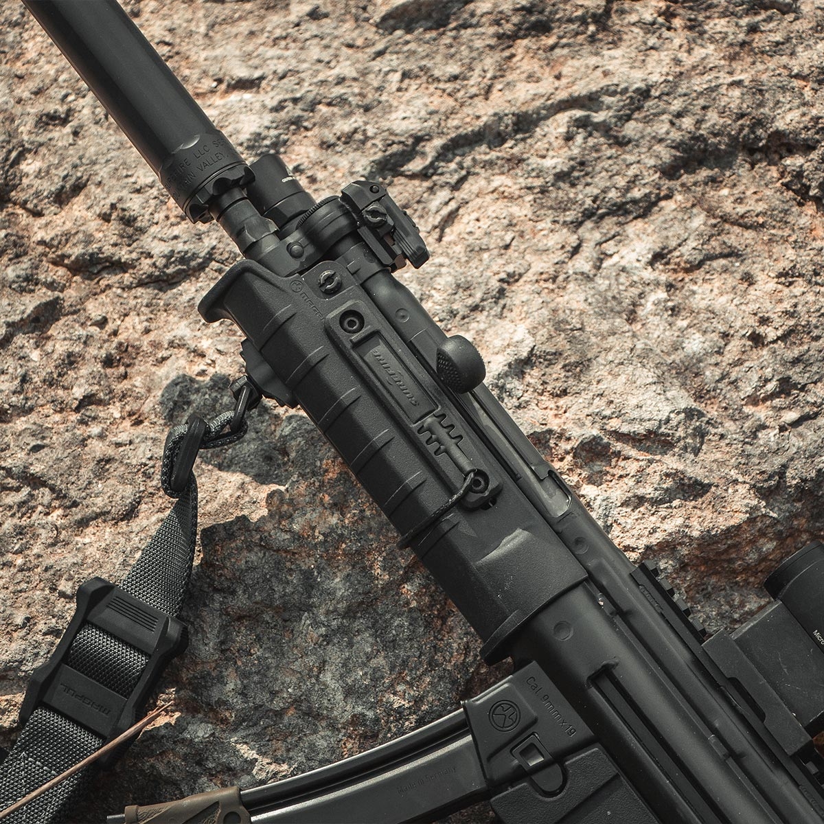 Полімерна цівка Magpul на гвинтівці
